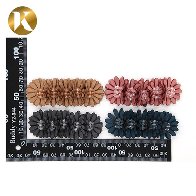 Handicrafts Chrysanthemum Crystal Shoe Buckles With SGS Certification