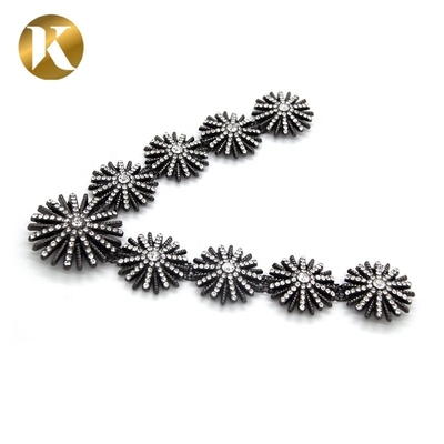 Custom V Shape Decorative Shoe Clips 110mm*95mm Zinc Alloy Material