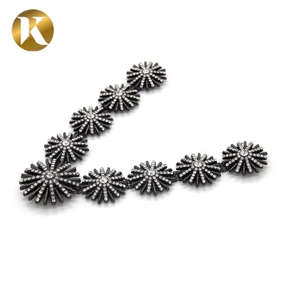 Custom V Shape Decorative Shoe Clips 110mm*95mm Zinc Alloy Material