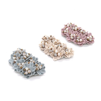 Handmade Ladies Crystal Shoe Buckles Customized Color Special Cloth Material