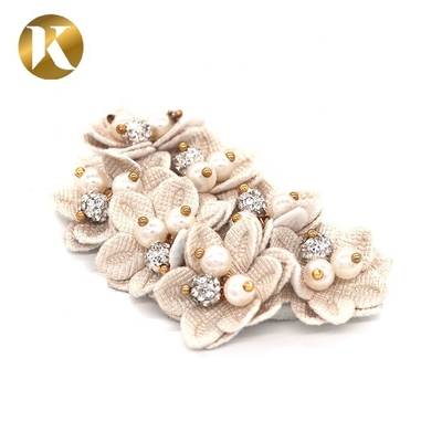 Handmade Ladies Crystal Shoe Buckles Customized Color Special Cloth Material